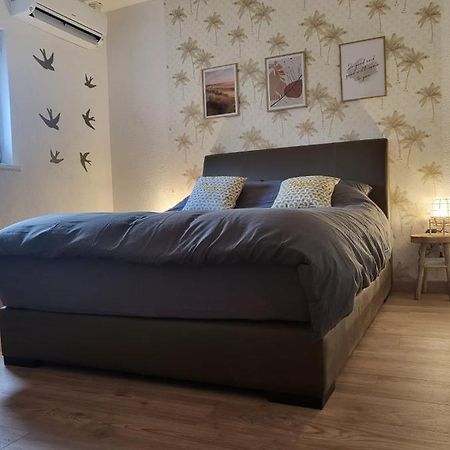 Chambre Climatisee Et Cosy Auberge Du Manala Hotel 24 24 Saint-Louis  Ngoại thất bức ảnh